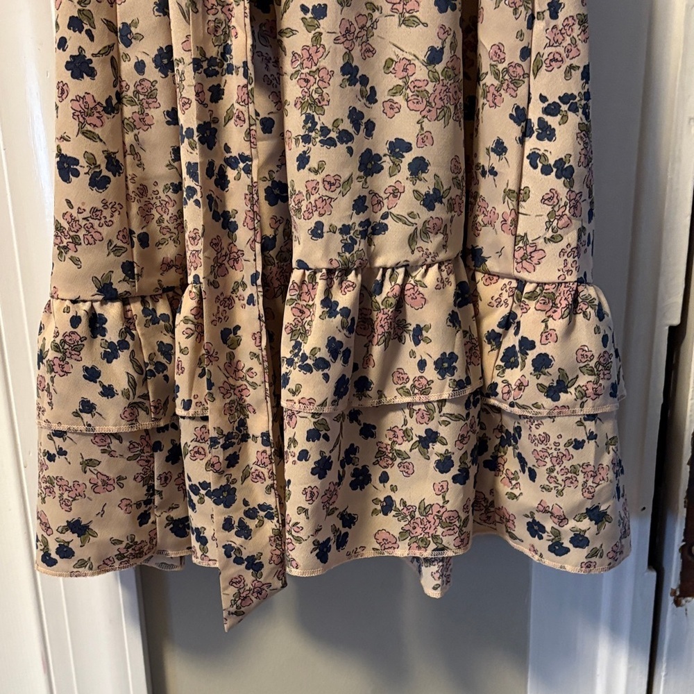 SHEIN Floral Wrap Dress - Pink and Black - Picture 5 of 7